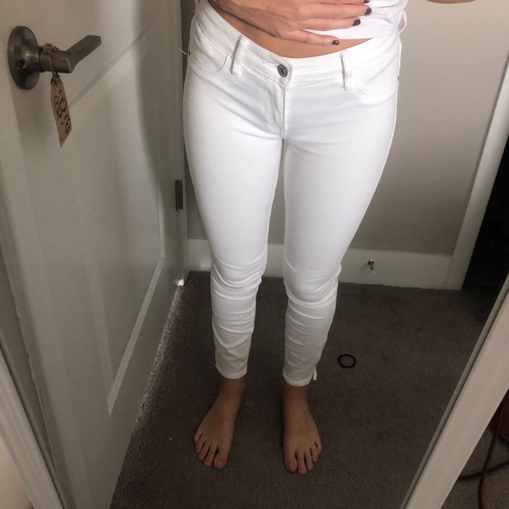 White Abercrombie jeans